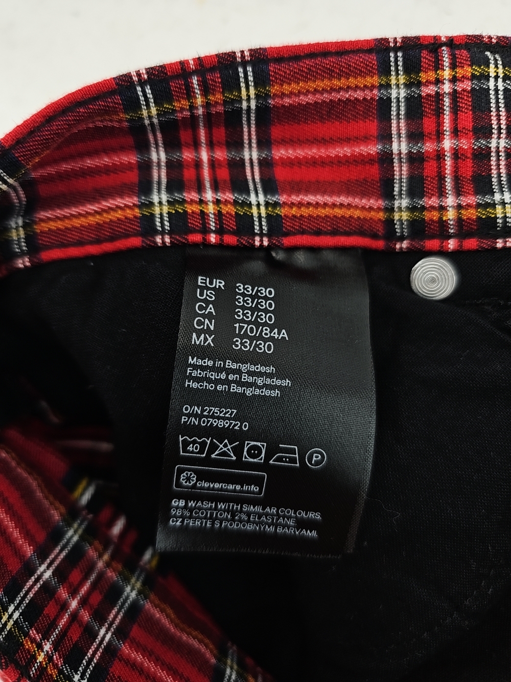H&M Red Plaid Men’s Pants - Picture 6 of 7